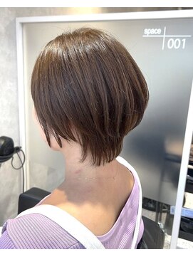 顔回りショートウルフ