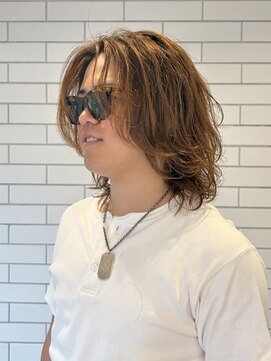 バック(BUCK) 平成風ロン毛パーマ
