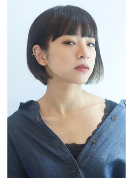 レジーナ トリドール(REGINA Tri'or) 【角川裕太】大人アクセントカラーのグラデーションボブ