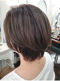 ショートベージュアッシュカラー
