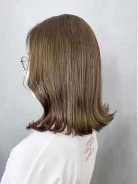 アルバム 新宿(ALBUM SHINJUKU) ベージュインナー_グレージュカラーボブウルフ_ba417671