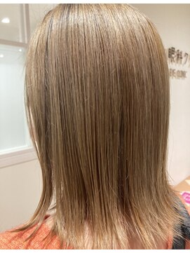 シャンプーボーイ ハイトーンベージュ