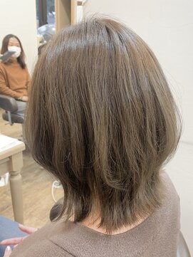 アルターリール(aL ter Rire) レイヤーボブ/ハイライト/グレージュ/福原遼華