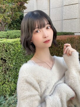 アイユー(ii+U) アッシュブラック　大人可愛い　ボブ　外ハネ