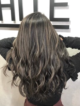 アンダーバーホワイト 高槻店(_WHITE) コントラストハイライト透明感グレージュカラー