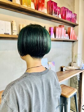 ヴースヘアデザイン(vou's hair design) アンブレラカラー×刈り上げショート