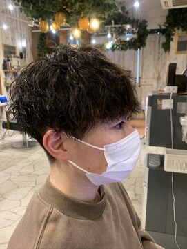 ヘルツ(Hz) ツイストスパイラルパーマ マッシュ