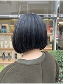 前下がりボブカットストレートヘア