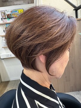 メッケ(MeKKe) ナチュラル×エレガント　ショートボブ