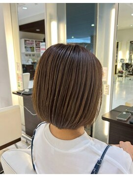 ブルーテーフ(Bleu Terre) 盛岡【白髪ぼかしハイライト×ボブ】白髪を隠すから活かすへ◎