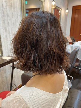 ノーヴェ(Nove) 白髪染めでもナチュラルな陰影のある髪 50代/60代にお勧め!