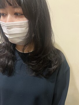 O 大人ナチュラルレイヤーパーマゆるふわウェーブ ぱっつん前髪