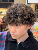 イズバイフィフス(is by fifth) プードルパーマメンズマッシュスパイラルパーマツーブロック韓国