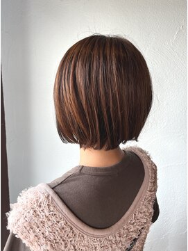 ロホサラマ(ROHO salama) インナーカラー・ボブ