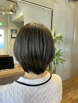 ウララ 表参道(urara)&nbsp;丸みショート/オリーブカラー/透明感カラー/くすみカラー/20代