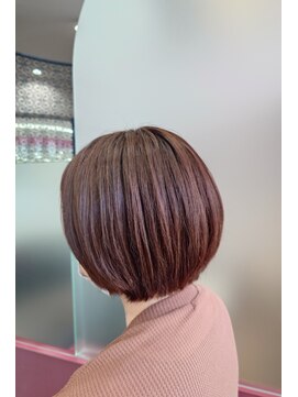 ラルーチェ ラスパ御嵩店(La Luce) シルエット美人の大人ショートボブ