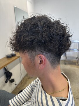 ザデイトウキョウ 表参道 青山(THE DAY TOKYO) MEN’S　HAIR/プードルパーマ/メンズカット/大人メンズ/表参道駅