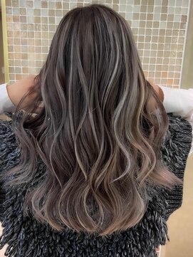 ヨロ 小岩(YOLO) ハイライトカラーミルクティーベージュケアブリーチダブルカラー