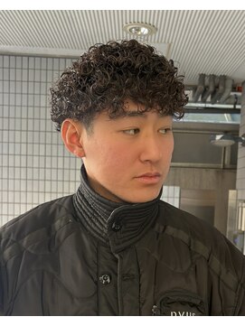 ブラウン(Brown) MEN’S HAIR/プードルパーマ/スペインカール/藤沢美容院