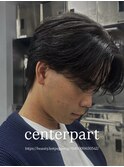ナチュラルな毛流れニュアンスセンターパート