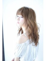 アティック ヘアーデザインアンドリラクゼーション(attic hair design&relaxation) オトナ可愛い たっぷりと光を浴びたロングヘア