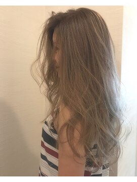 キャロル(CAROL) ハイ透明感カラー「ホワイトグレージュ」