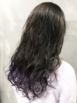 フォルン(Vorn) グラデちょい派手髪