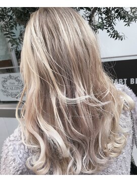 ヘアカロン 熊本本店(Hair CALON) ホワイトブロンドカラー