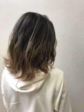 フロート 小阪店(float) グラデーションカラー_マロンベージュ Aラインボブ かきあげ