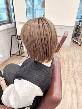 グランシュ 青葉台店(GranCieux) 前下がりミディアムレイヤーシャギー☆