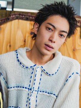 ライラ(Lyla) シン・リーゼントウルフ　ツーブロック、ツイストパーマ