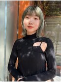 顔まわりレイヤー　ミディウルフ　ペールカラー　ショートウルフ