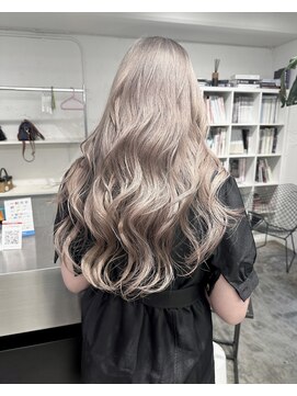 ディーカヘアーセンダイ(Di KA HAIR sendai) white/ホワイトベージュ/ハイトーン/ブリーチ/ケアブリーチ