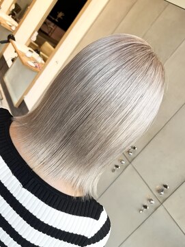 ディーナ(D'na) 『D'na×清水』上質ホワイトシルバー