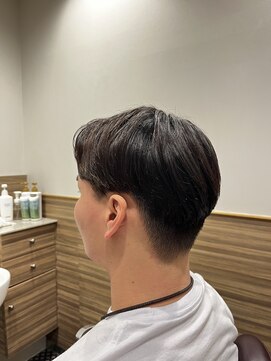 銀座マツナガ 神田店 20代30代梅雨時必須緩めストレートツーブロック