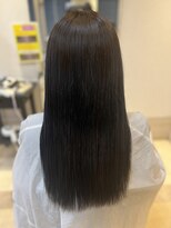 ヴィヴァーチェイルソーレ(VIVACE ilsole)&nbsp;20代30代艶感ストレート♪髪質改善カラー暗色地毛風カラー