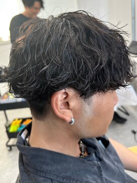 フゥ 宇都宮(FeU) 栃木メンズパーマメンズカットセンターパートメンズマッシュ緩め