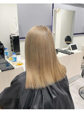 ソヨン 心斎橋店(SOYON) ホワイトベージュカラー