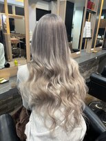 ラピス 横浜(Lapis) Hホワイトミルクティーシールエクブリーチカラーレイヤーカット