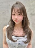 ミディアムレイヤーバタフライカットハッシュカット小顔ヘア