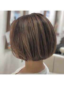 シータ ふじみ野(THETA) ハイライトボブ【シータふじみ野】