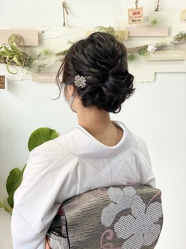 ヘアセットサロンエッジ(Edge) ショートボブさんの訪問着アップスタイル
