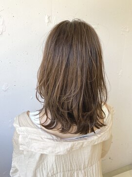 ヴェイン 渋谷(vain) 20代30代 ミディアムレイヤー ベージュカラー