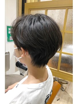 シャメル(Chamel) センターパートのハンサムショート☆