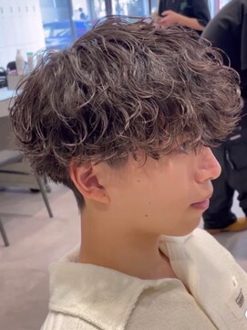 ザ サードヘアー 津田沼 (THE 3rd HAIR) 波巻き　2ブロック　刈り上げ