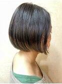 裾カラーボブ