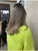 シアベージュ