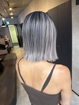 サニー 渋谷(SUNNY) バレイヤージュ、ハイライト、レイヤーロング、グレーベージュ