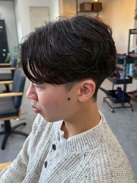 フゥ 宇都宮(FeU) 宇都宮メンズフェザーパーマニュアンスパーマセンターパート眉毛