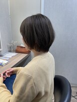 アンディアーモ サカエ(ANDIAMO SAKAE)&nbsp;ピンピンに伸ばさない自然な丸みストレートで大人ショートボブ